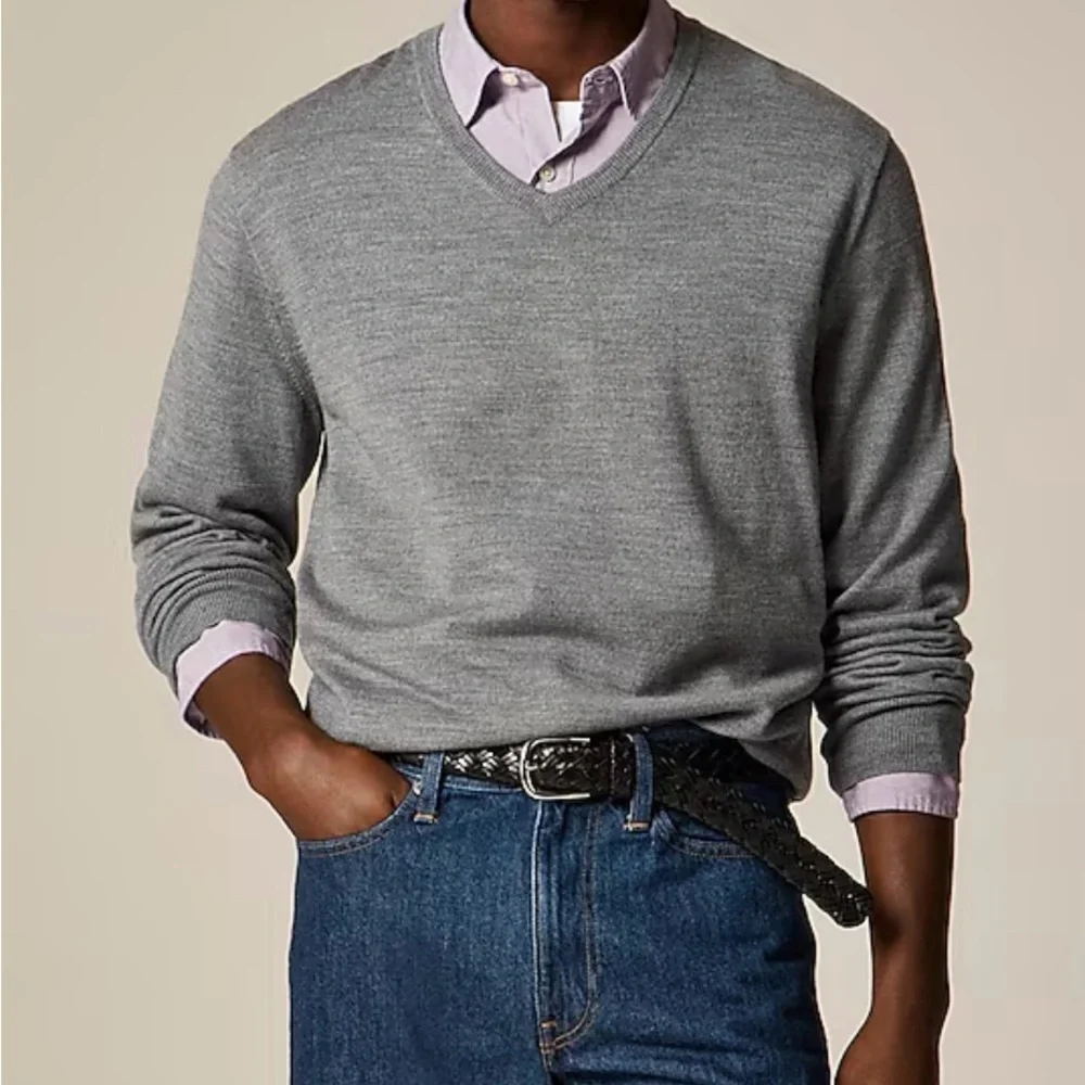 J. Crew Men's Classic Gray V-Neck Sweater